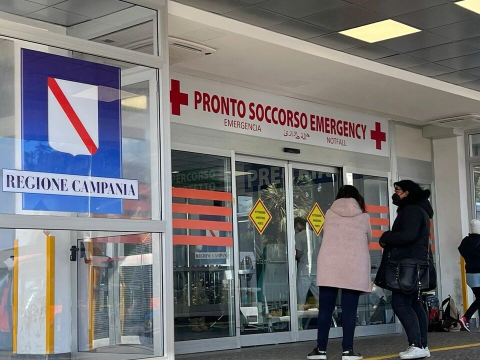 Napoli: caos posti letto ospedalieri, stop ai ricoveri programmati