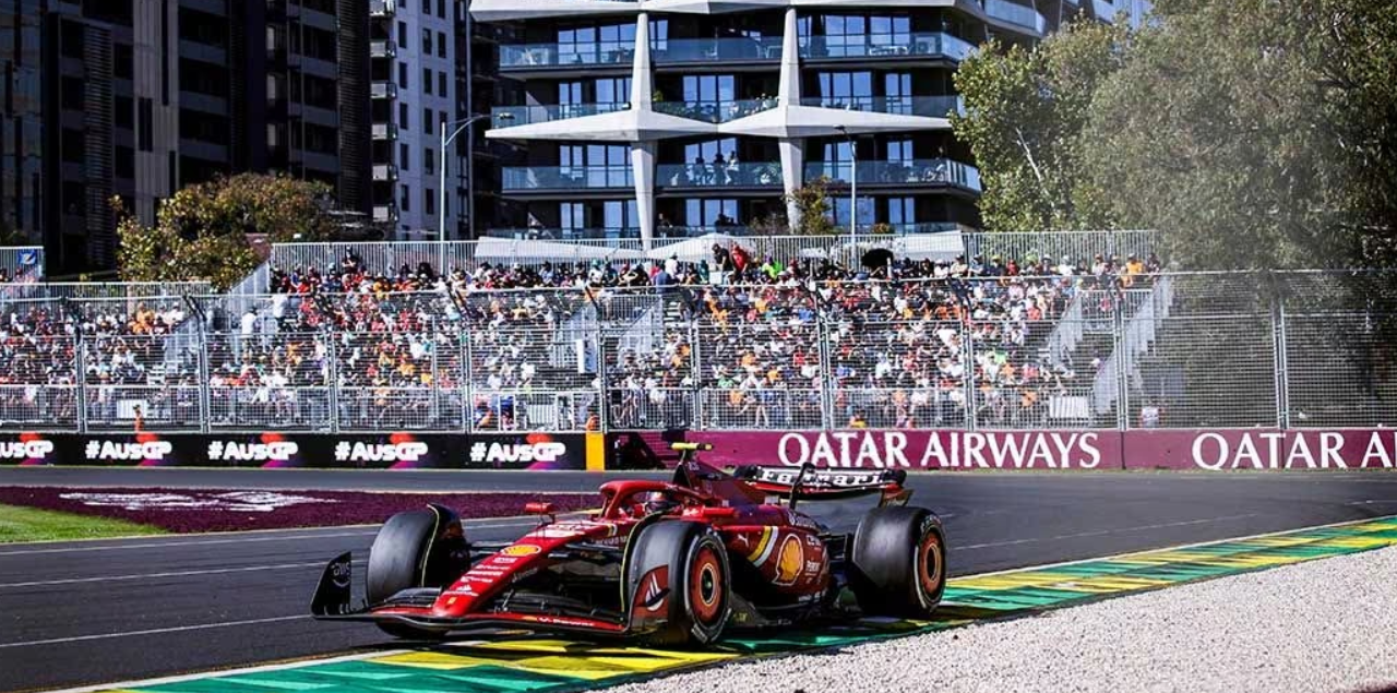 Sainz-Leclerc: la Ferrari trionfa in Australia con una storica doppietta